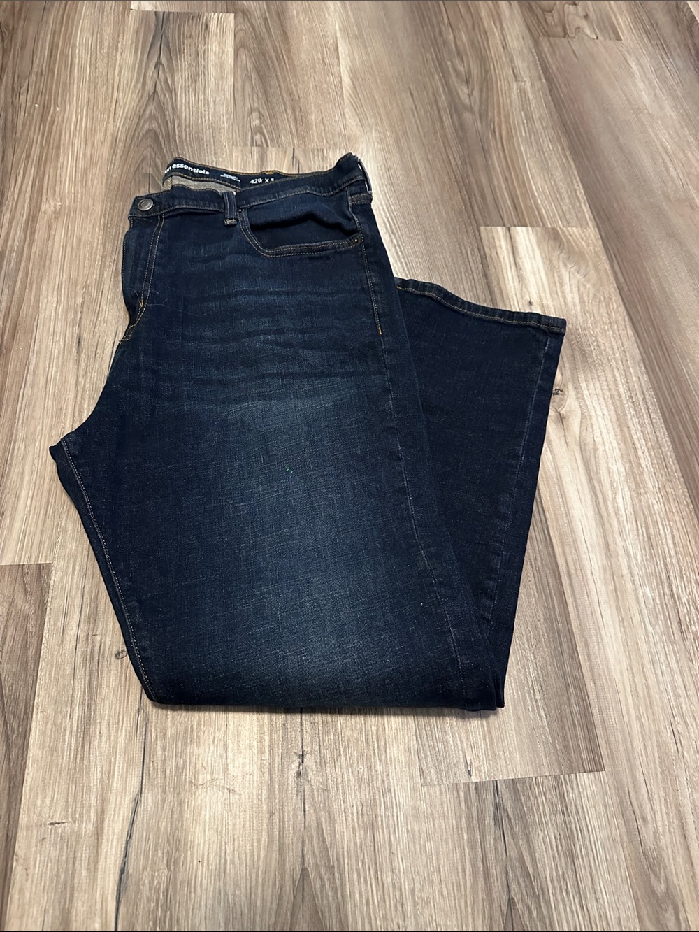 Amazon Essentials Men’s Straight Jeans - Dark Blue Denim